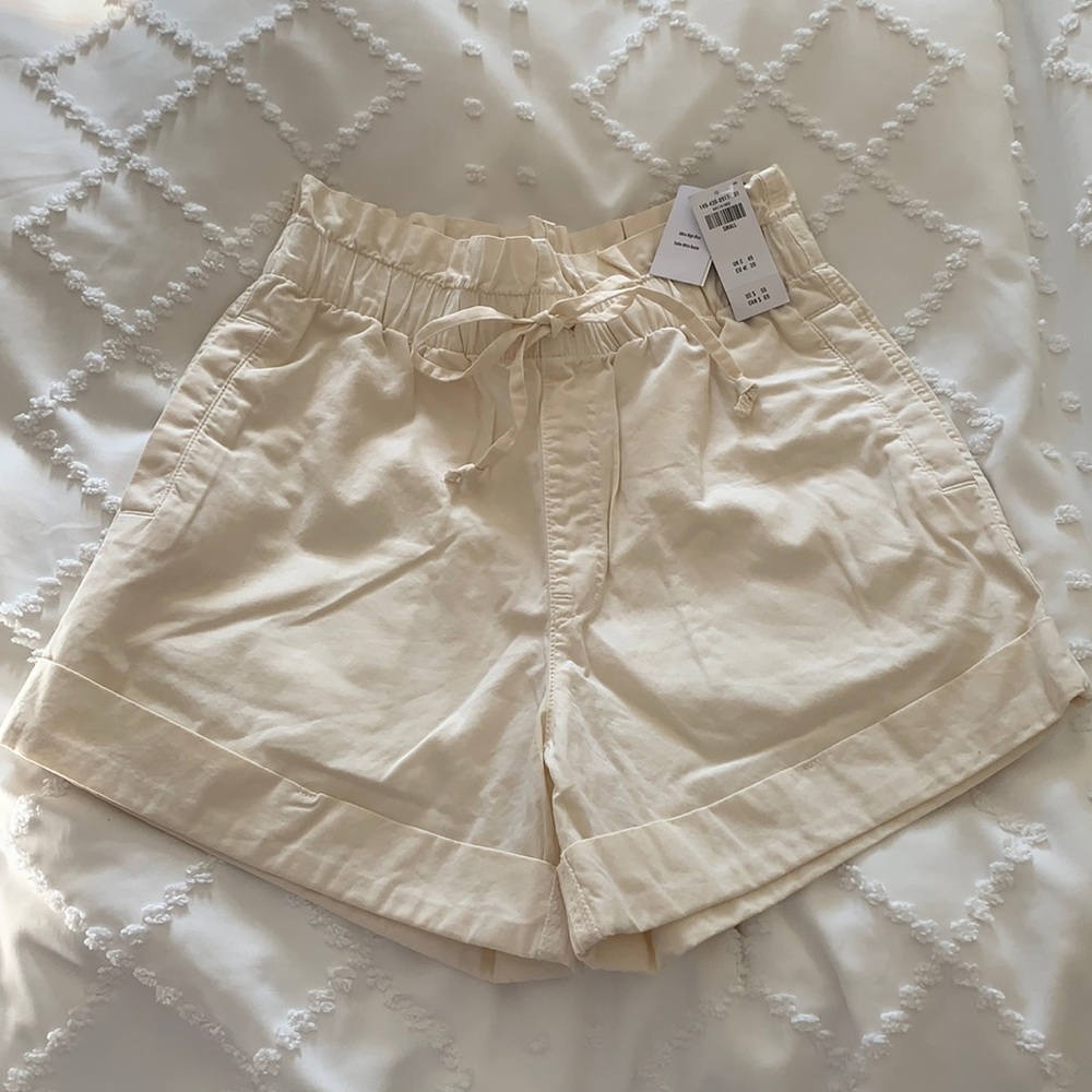 Abercrombie & Fitch High Rise Paperbag Shorts